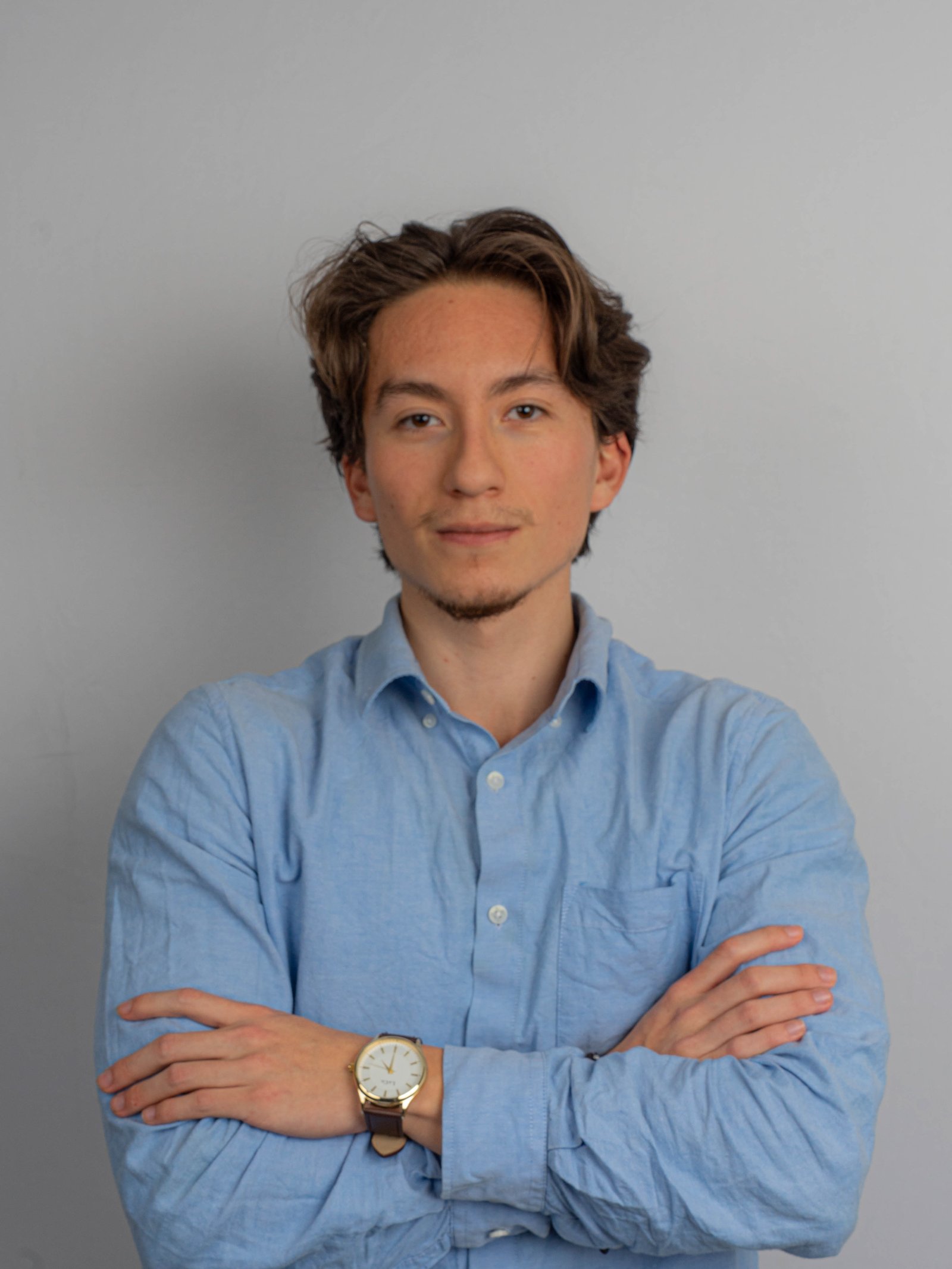 Access the vast international database of talented students and hire foreign interns to boost your business.