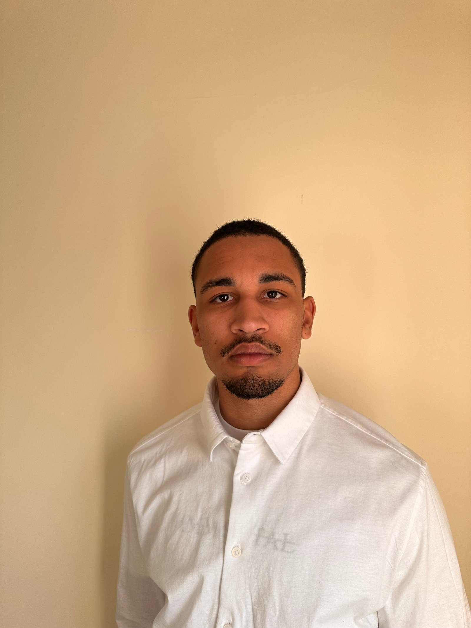 Internpreneur is a hiring platform connecting international interns with worldwide successful business owners and start-ups