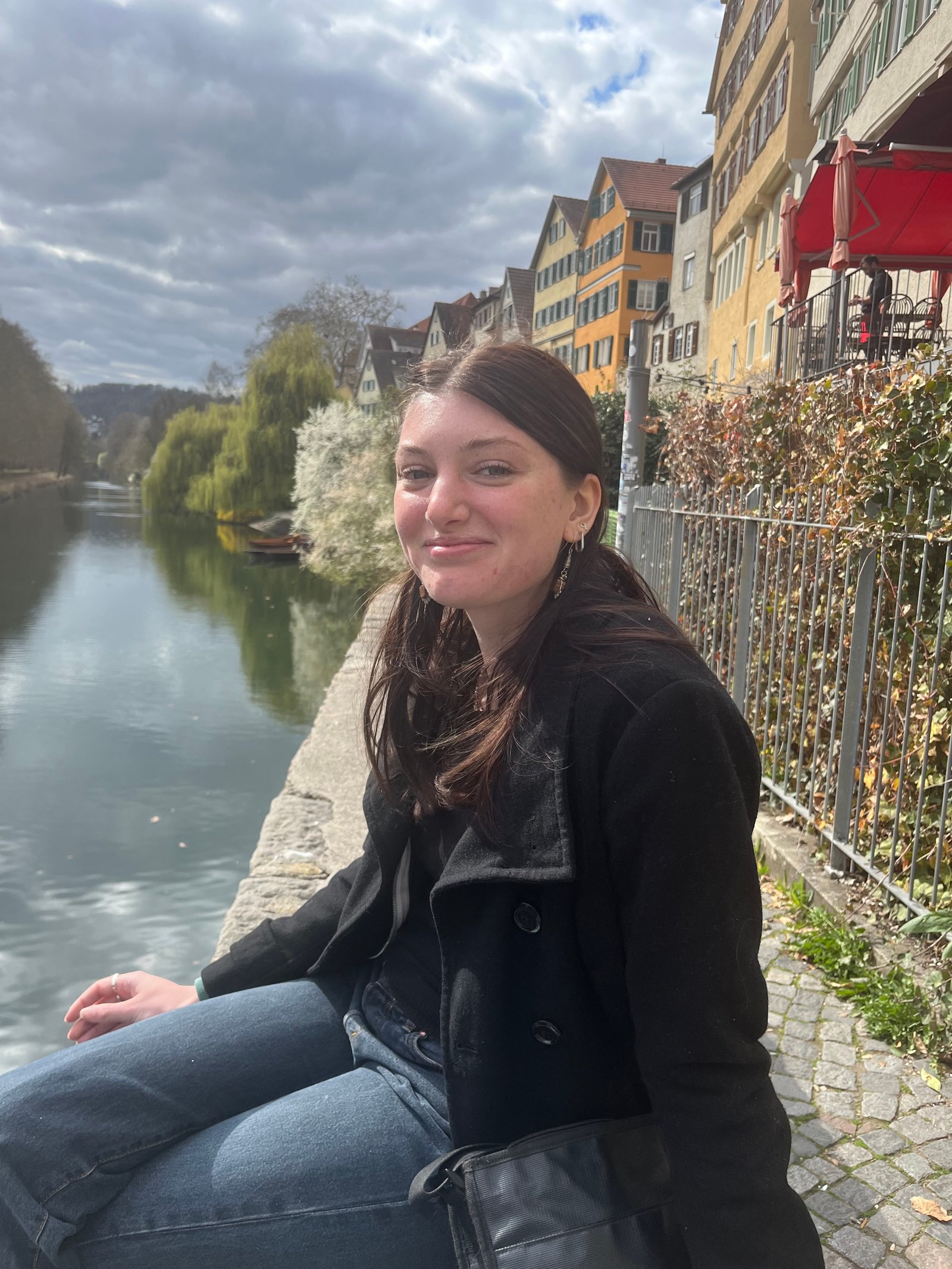 Internpreneur is a hiring platform connecting international interns with worldwide successful business owners and start-ups