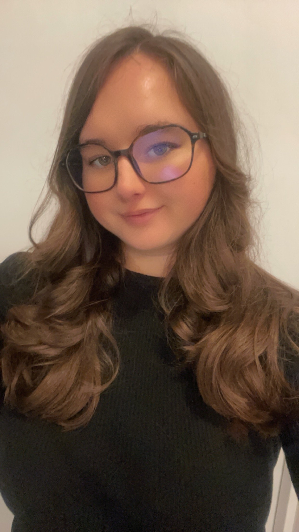 Internpreneur is a hiring platform connecting international interns with worldwide successful business owners and start-ups